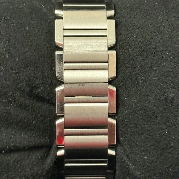 Cartier Tank Française MM WSTA0005 - Picture 10 of 16